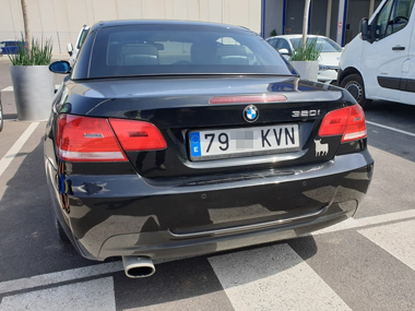 BMW 330i has new plates fitted 